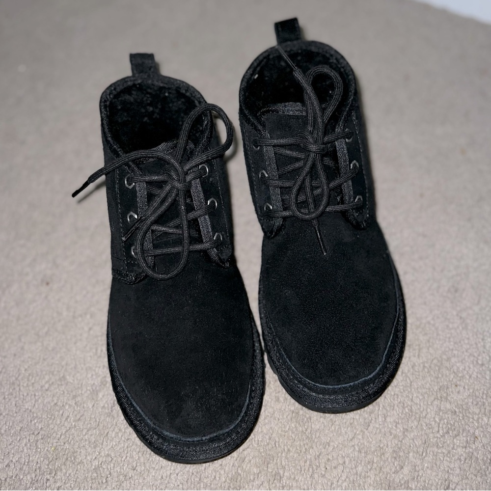UGG Women’s Neumel Leather Shoes